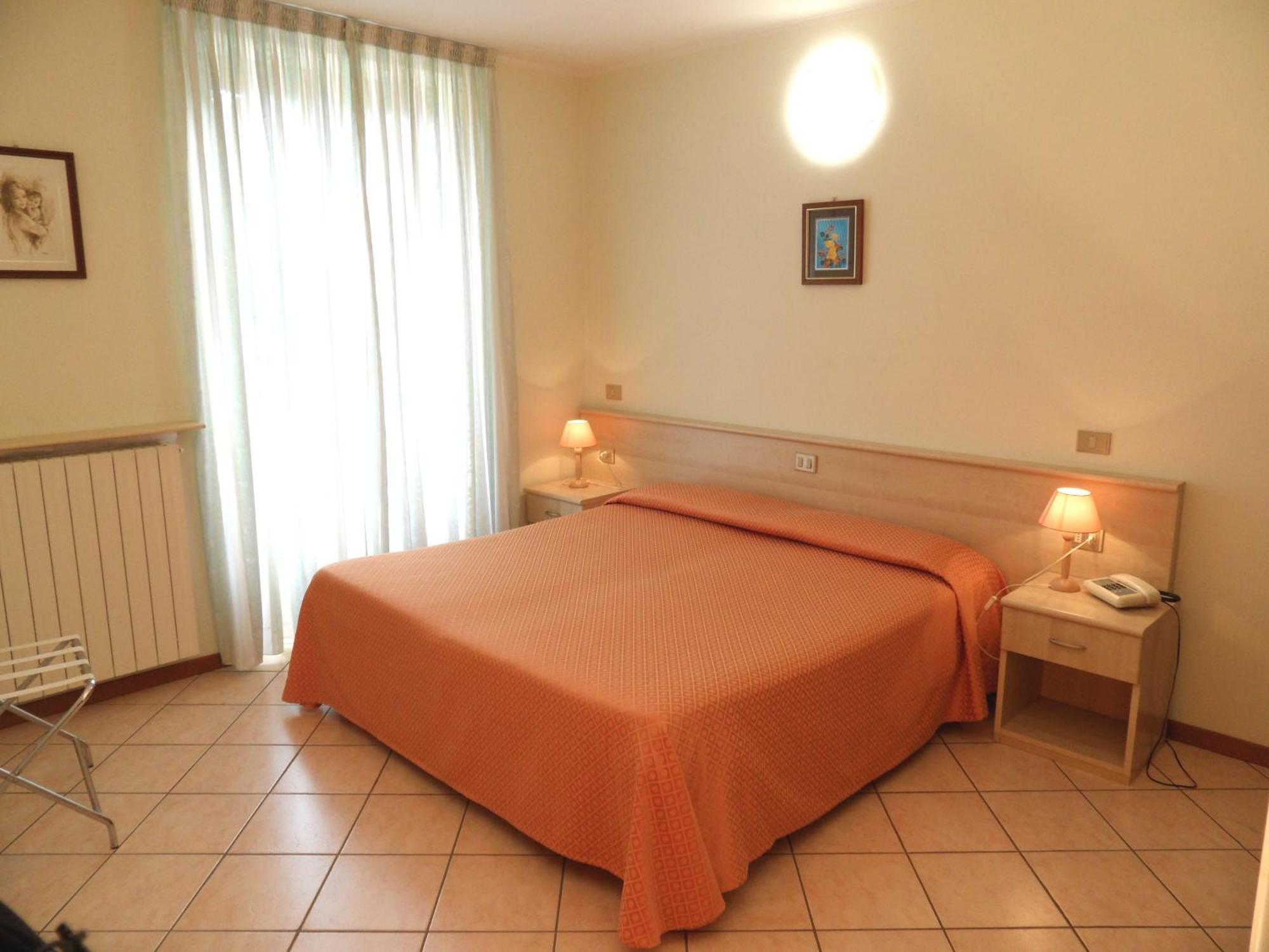 Casa Vacanze Touring Verbania Eksteriør billede
